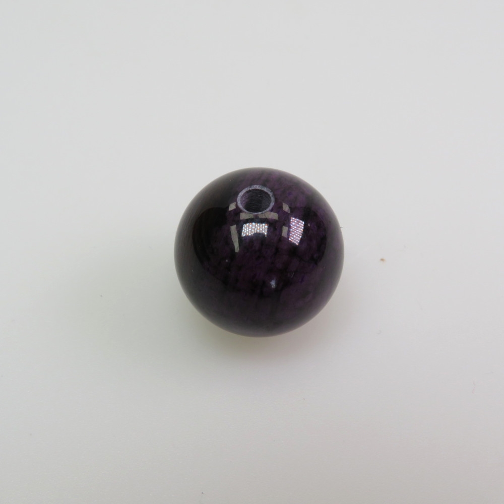 Sugilith Kugel gebohrt (3 mm Bohrung)